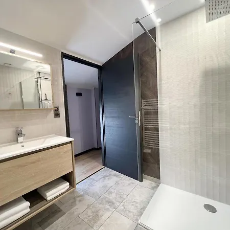 Le240b #4 Bed & Breakfast 3*