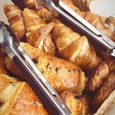 Le240b #4 Bed & Breakfast